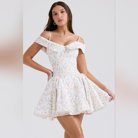 House of CB Dresses & Skirts - HOUSE OF CB Elida White Posy Print Corset Mini Dress Medium